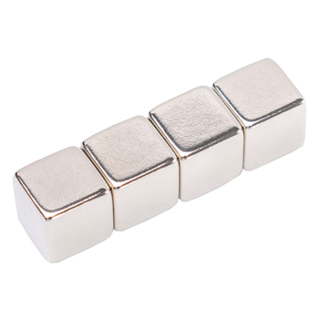 Magnety super silné krychle 4ks 10x10x10mm
